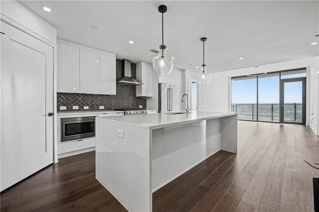 Building Photo - 788 West Marietta St NW Unit 805