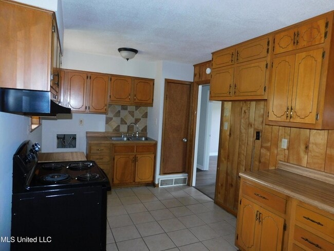 Photo - 7858 Cherry Valley Blvd