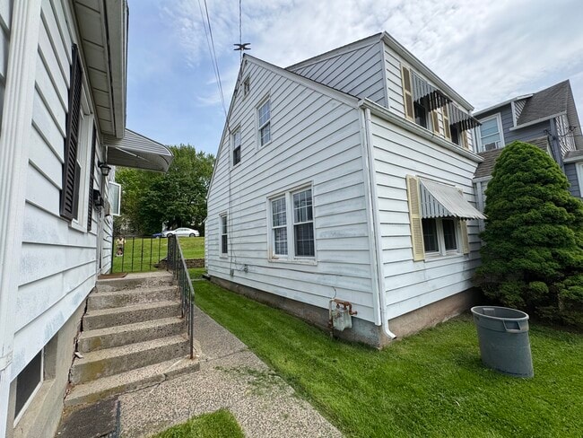 Lado de la casa - 16 Durant Ter