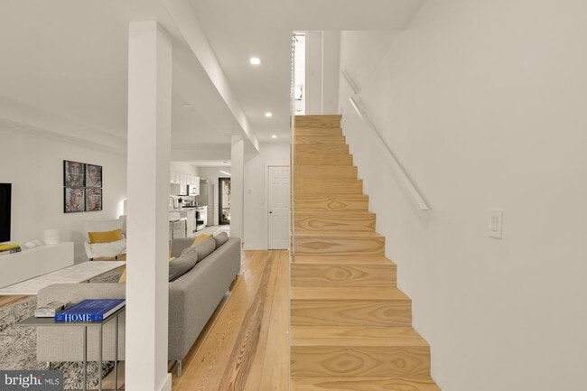 Building Photo - 1608 5th St NW
