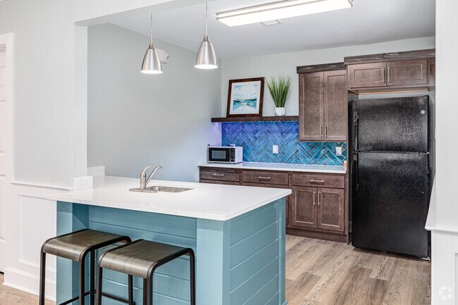 Community Room Kitchen - Admiral's Landing