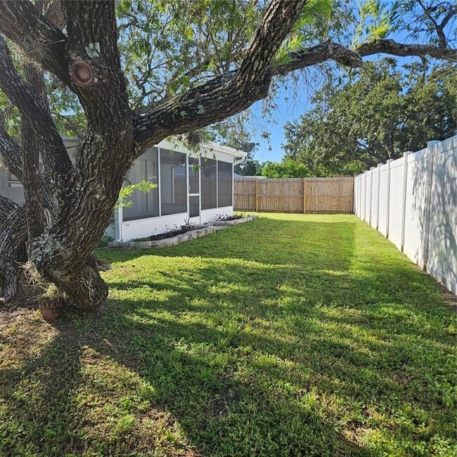 Photo - 6008 Firefly Ln