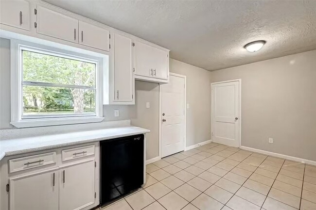 Photo - 515 Bluebonnet Dr