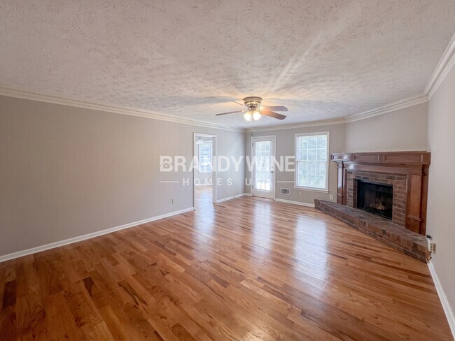 Photo - 5907 Princess Ln NW