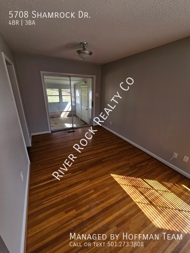 Photo - 5708 Shamrock Dr