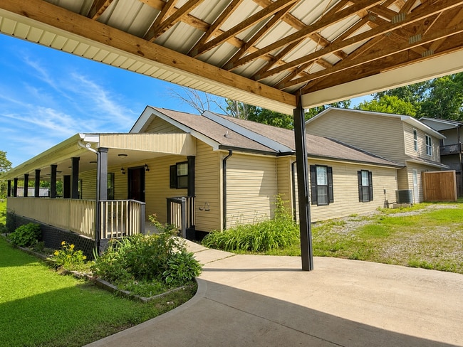 Photo - 2709 Montvale Rd