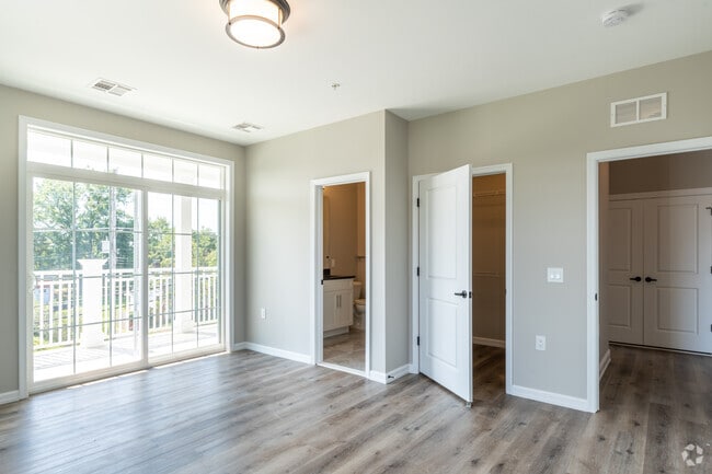 2BR, 2BA - 1,224SF