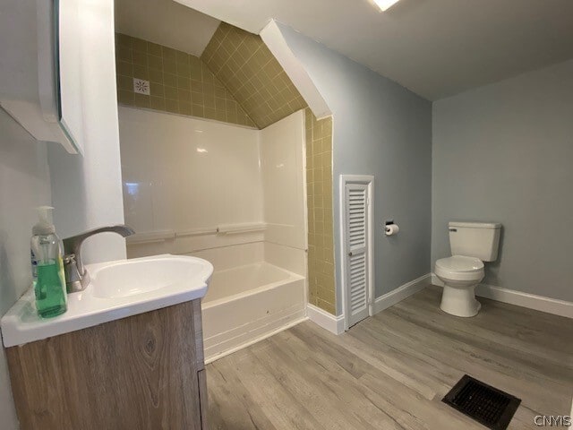 Photo - 123 Barlow St