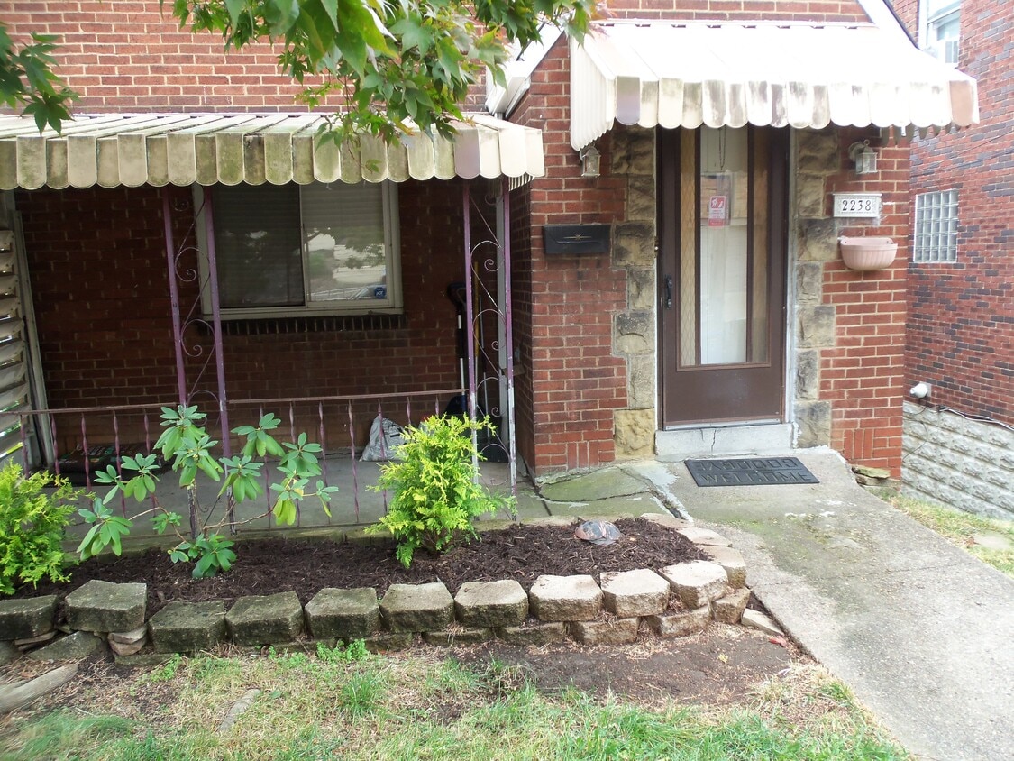 Front Porch - 2238 Lucina Ave (Pittsburgh, PA)
