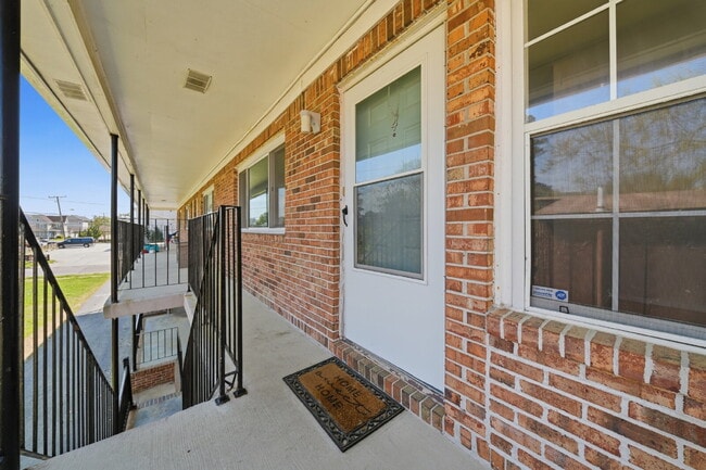 Photo - AMAZING 3 BED, 2 FULL BATH APARTMENT FOR RENT IN OCEAN VIEW! Unidad 4