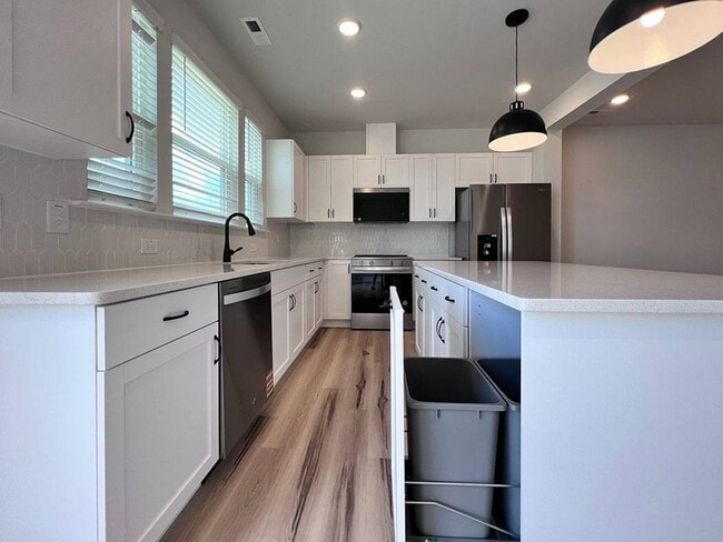 Photo - 139 Siebold St