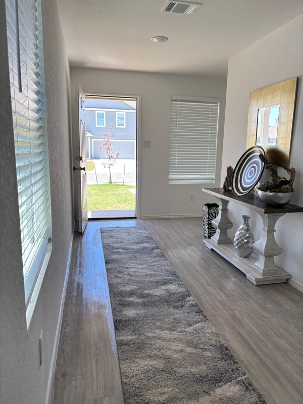 Building Photo - 9840 Butte Crk