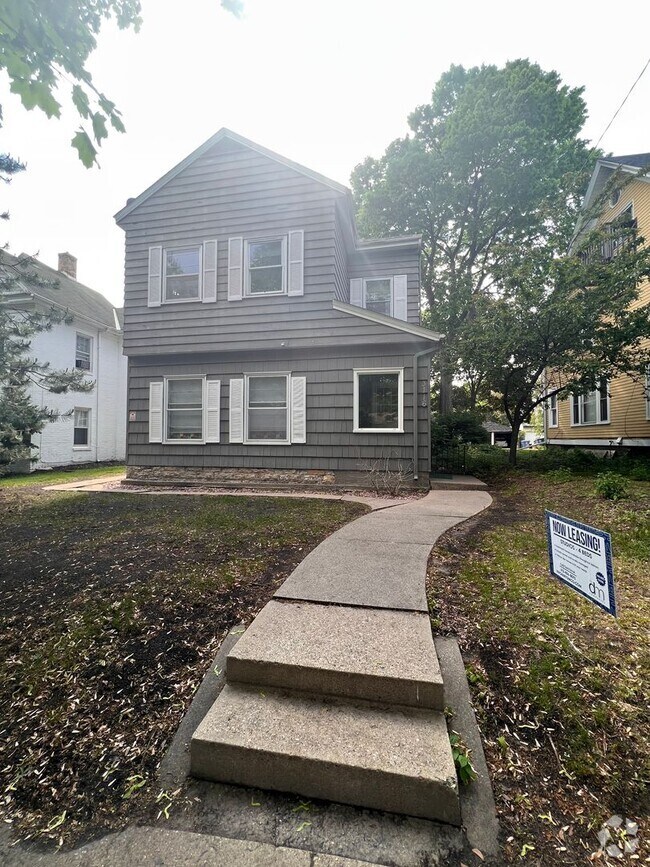 Building Photo - 3116 Fremont Ave S Unit 1 Rental