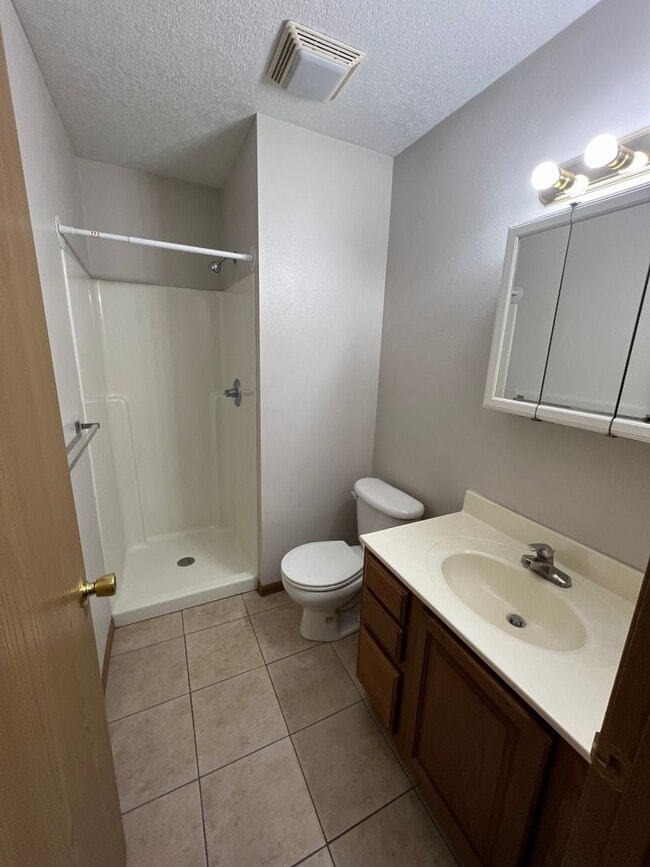 Photo - Pre-Leasing for 26/27 School Year!