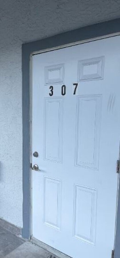 ANNUAL UNFURNISHED ** Wiggins Pass West **... - ANNUAL UNFURNISHED ** Wiggins Pass West **... Unidad 307 Rental