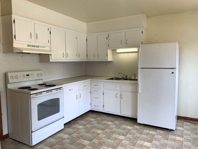 Photo - 835 High St Unit 835 C