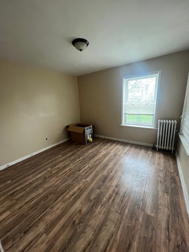 Photo - 138 W 70th St Unidad Apt 1