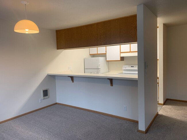 Photo - NE Bend Apartment Available 6/15 Unit #1