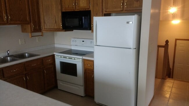 Photo - 1025 Pine Cone Ln