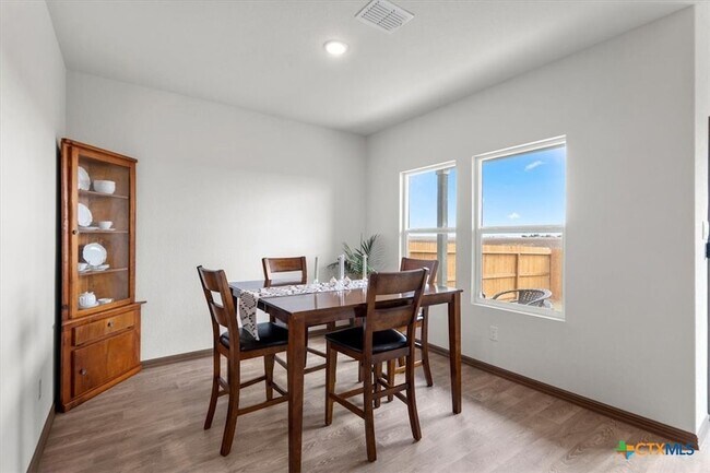 Photo - 410 Kayden Pt