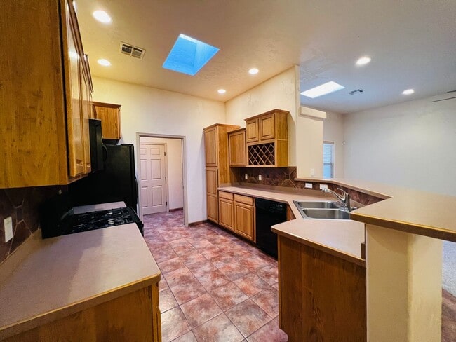 1252 Mission Nuevo Dr