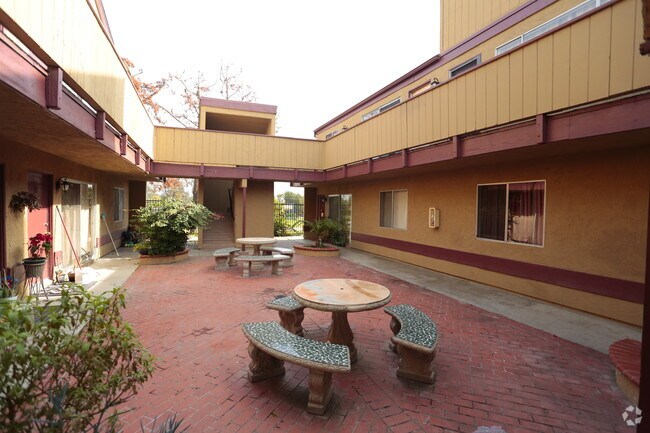 Photo - Alta Marina Apartments