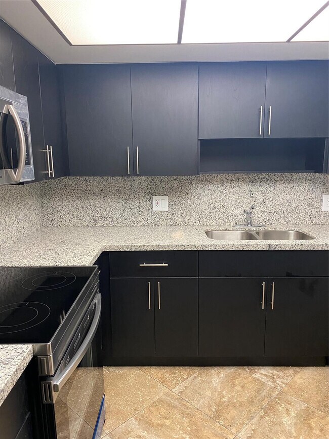 Photo - 2481 SW 82nd Ave Unit 101