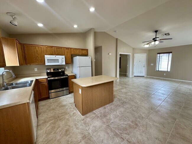 Photo - 41841 W Sunland Dr