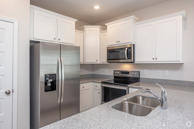 3BR, 2.5BA - 1,553SF