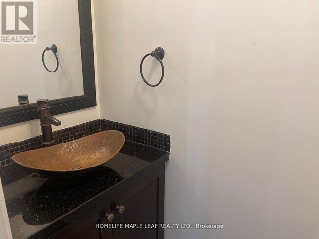 Photo - 51 Redfinch Crescent