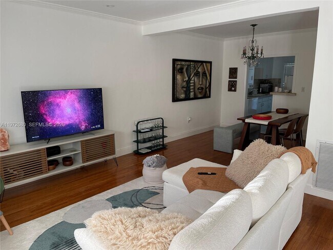 Photo - 4780 Pine Tree Dr Unit 8