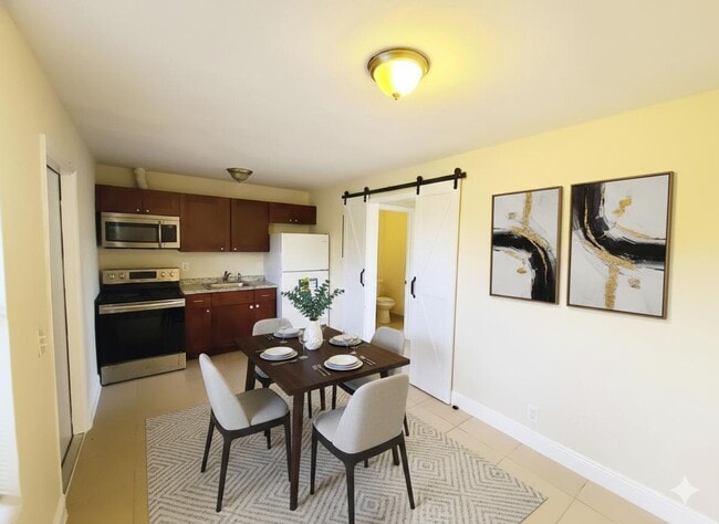 Building Photo - 901 8th St