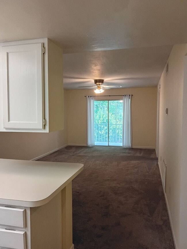Building Photo - Unit 606 at Tradewinds II