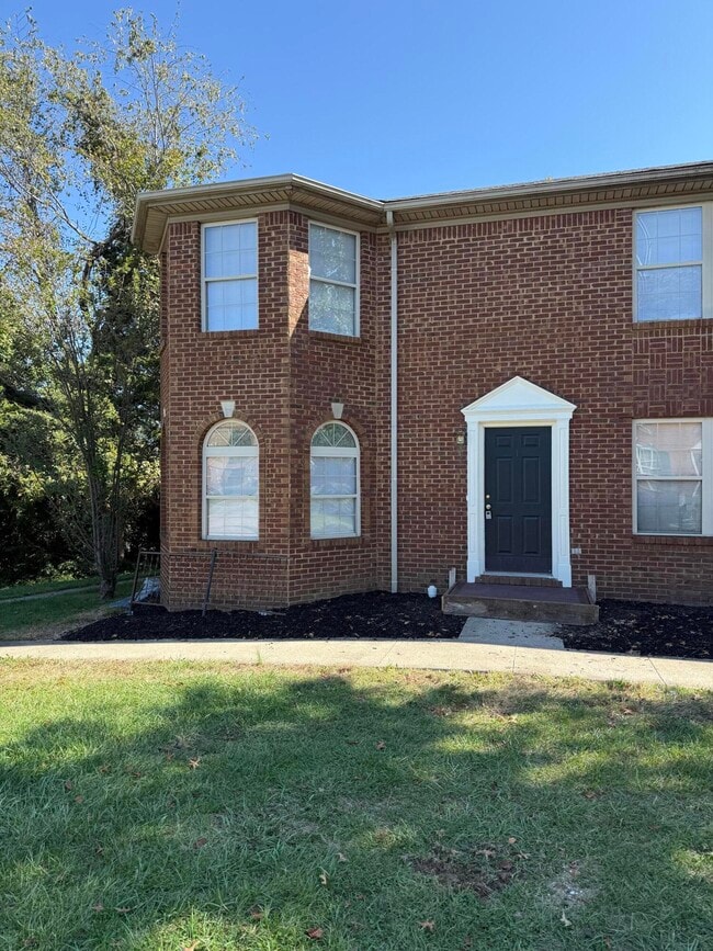 Building Photo - 200 Shamrock Ln