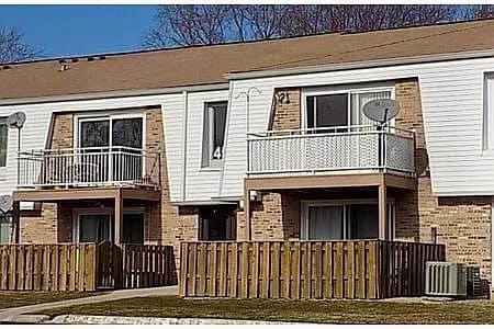 Building Photo - 4512 Kings Walk Dr Unit 2D