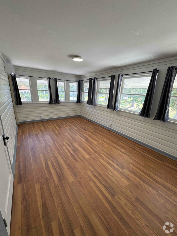 Building Photo - 1011 Boston Ave Unit B Rental