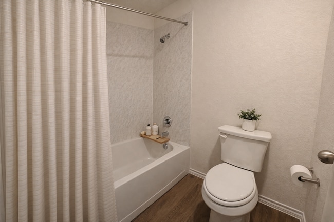 Photo - 1324 Stuarts Frst Dr