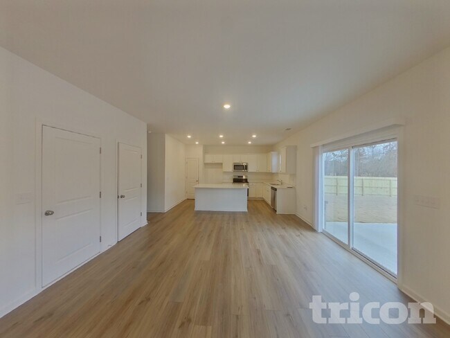 Photo - 304 Trulove Ln