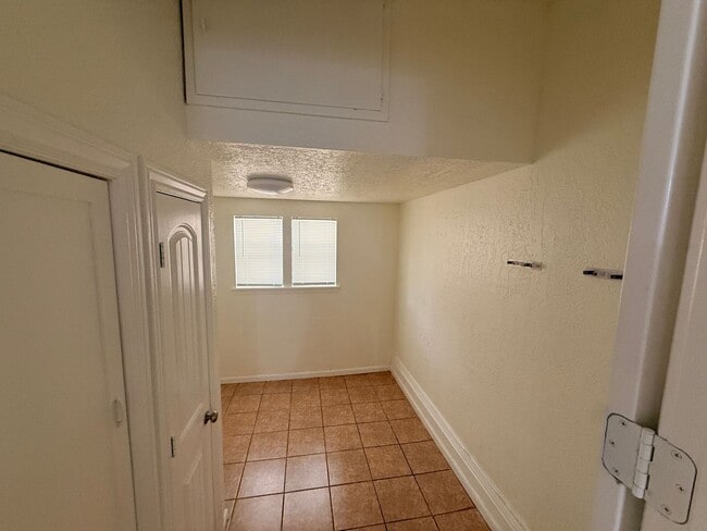 Photo - 1413 NW Andrews Ave