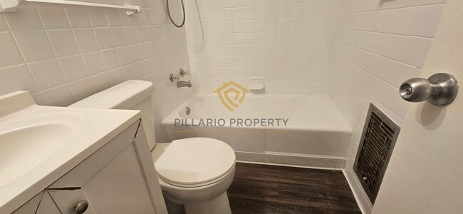 Photo - Renovated 1 Bedroom at Campbell Apartments Near Downtown Available Now! Unit 1426