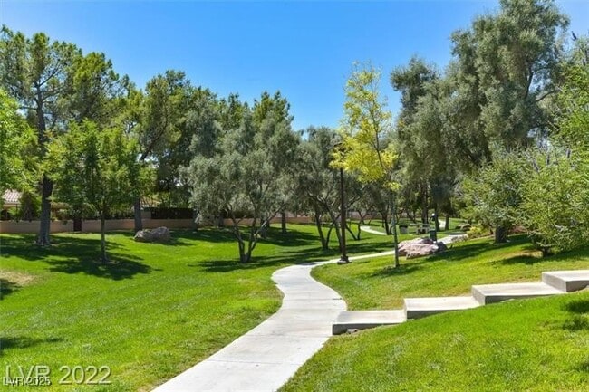 Building Photo - 9725 Hitching Rail Dr