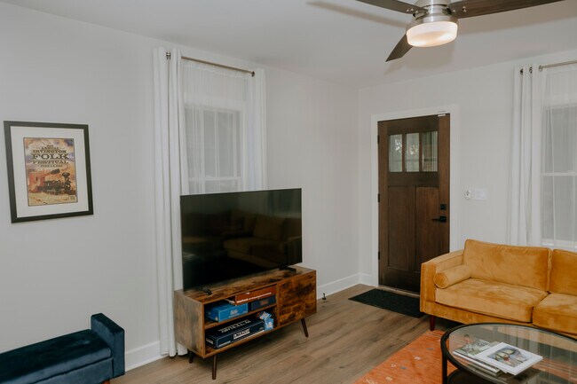 Photo - 608 N Emerson Ave