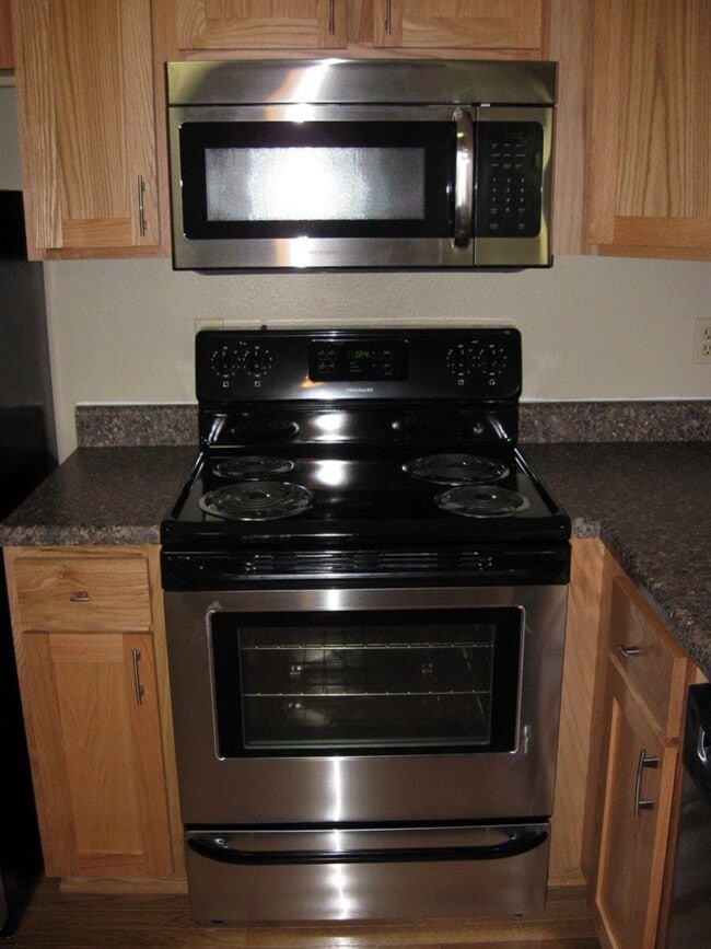 664 S Kentwood Ave Unit D5