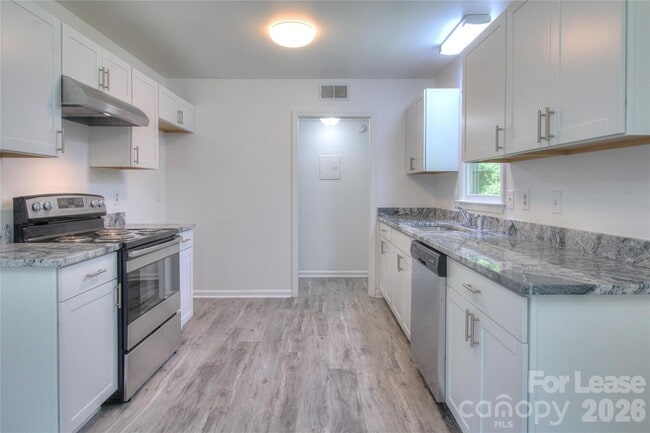 Photo - 1015 Sharon Dr