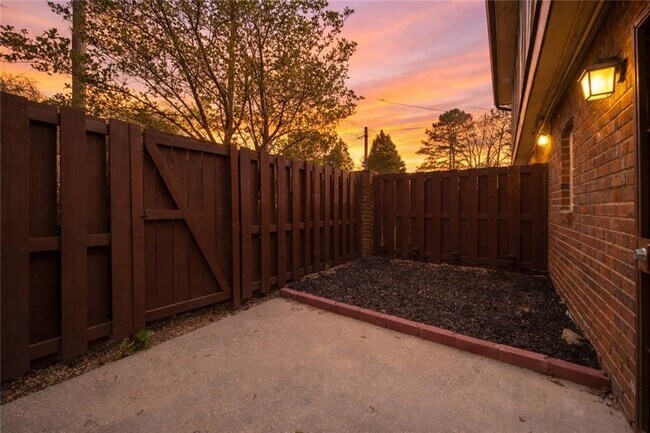 Photo - 3298 Abbeywood Dr