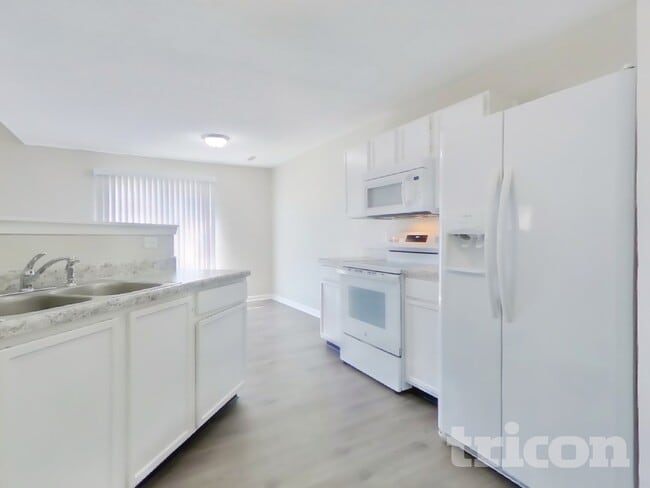 Photo - 4518 Redcliff S Ln