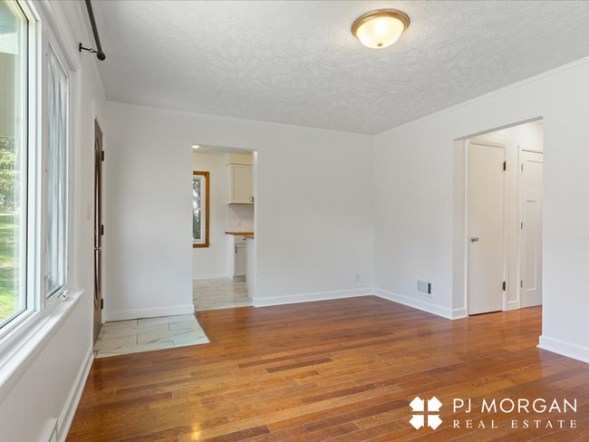 Photo - 3 bedroom , 2 bathroom House - Recently Up...