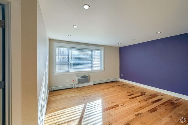 Building Photo - Cozy Condo in LoHi - Section 8 Accepted!