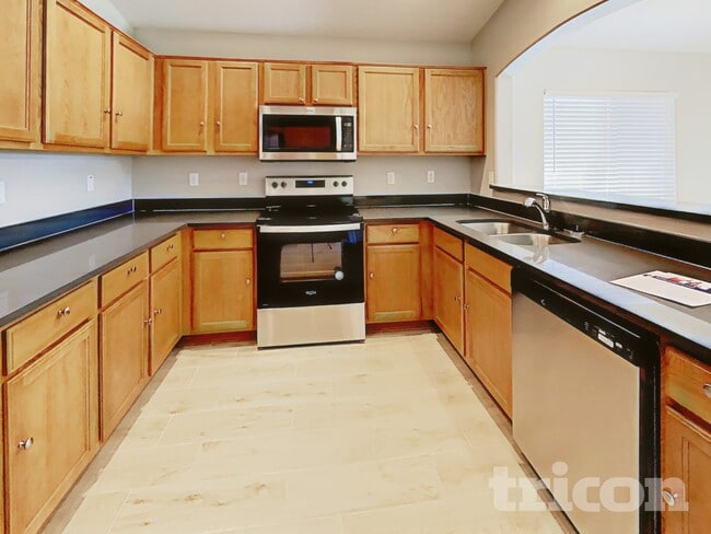 Photo - 21659 W Durango St