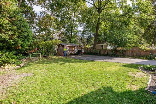 Building Photo - 90 Dartmouth St